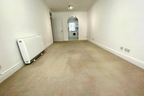 1 bedroom flat to rent, Cathedral walk, Chelmsford, CM1 1NX