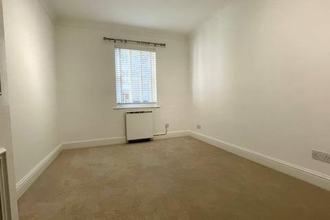 1 bedroom flat to rent, Cathedral walk, Chelmsford, CM1 1NX