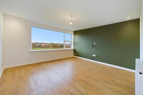 3 bedroom flat for sale, St. Davids Court, Whitley Bay