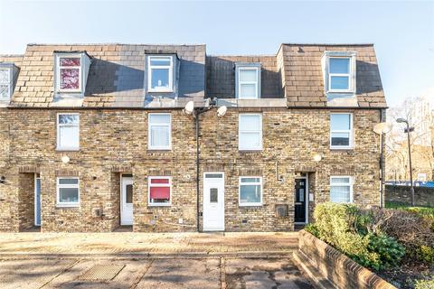 4 bedroom terraced house to rent, Kenchester Close, London SW8