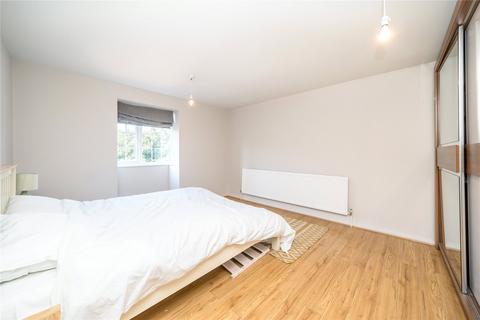 4 bedroom terraced house to rent, Kenchester Close, London SW8