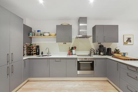 3 bedroom apartment for sale, Cobden Walk, Peckham, London, SE15