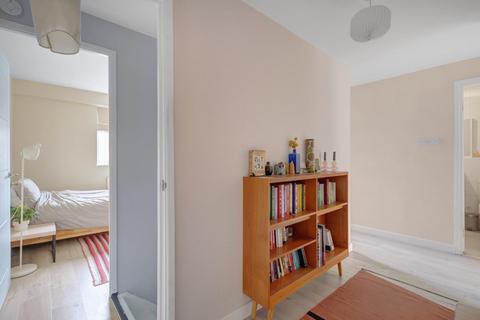 undefined, Wentworth Crescent, Peckham, London, SE15