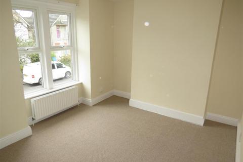 2 bedroom terraced house to rent, Garland Road, Poole