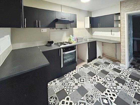 D6f816f0-Kitchen 201.jpg