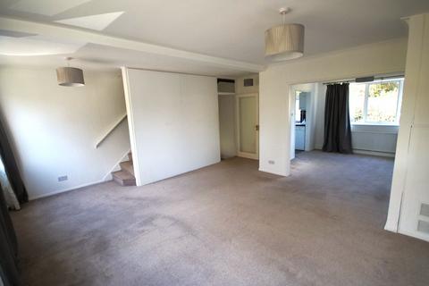 4 bedroom terraced house to rent, Trafford Close, Great Missenden HP16