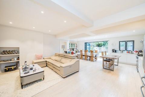 undefined, Clive Road, Twickenham TW1