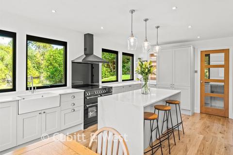 4 bedroom detached house for sale, Main Road, Uckfield TN22