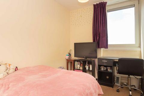 2 bedroom flat to rent, St. Peters Road, Kingston Upon Thames KT1