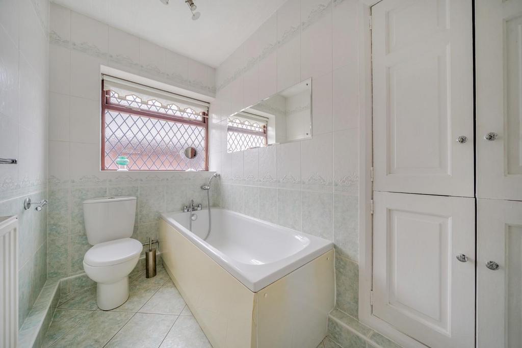 Downstairs bathroom.jpg