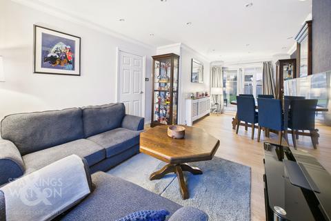 3 bedroom semi-detached house for sale, Chapel Avenue, Long Stratton, Norwich