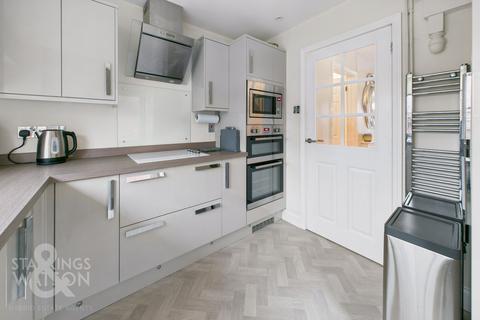 3 bedroom semi-detached house for sale, Chapel Avenue, Long Stratton, Norwich
