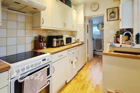 2 bedroom terraced house to rent, St. Peters Grove Canterbury CT1