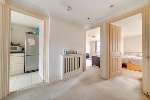 2 bedroom flat for sale, Albany Mews, Angel, N1