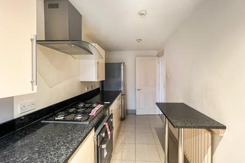 2 bedroom flat for sale, Albany Mews, Islington, N1