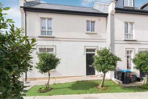 2 bedroom semi-detached house to rent, Spire Close, Ramsgate, CT11