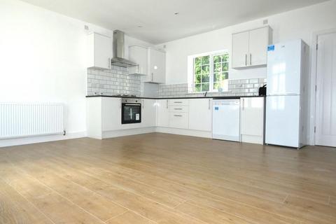 2 bedroom semi-detached house to rent, Spire Close, Ramsgate, CT11