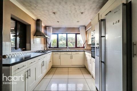 3 bedroom semi-detached house to rent, Swindon Road, SWINDON
