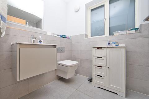 4 bedroom end of terrace house for sale, Shorncliffe Road, Folkestone, Kent, CT20
