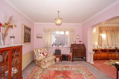 2 bedroom detached bungalow for sale, Collinswood Drive, St. Leonards-On-Sea