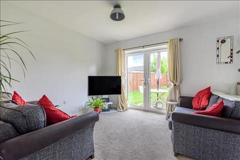 3 bedroom detached house to rent, Silks Way,ANDOVER TOWN