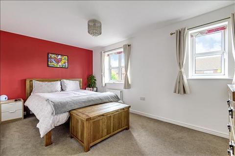 3 bedroom detached house to rent, Silks Way,ANDOVER TOWN