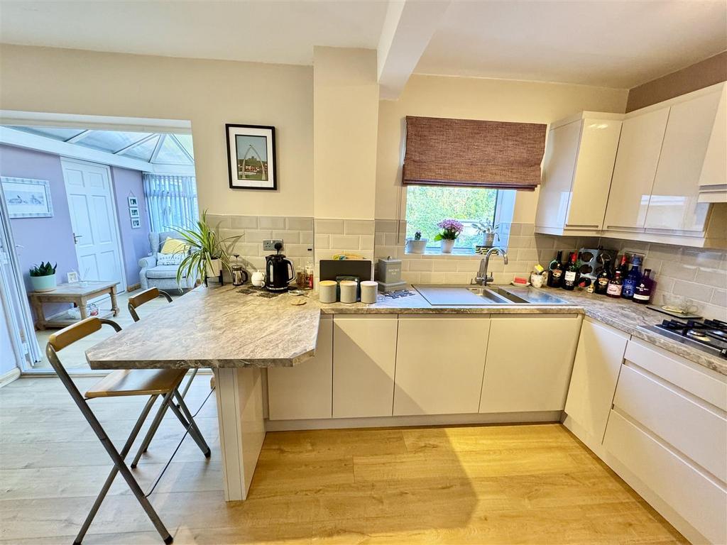 Kitchen diner