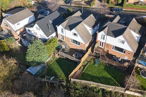 5 bedroom detached house for sale, Fenay Bankside, Fenay Bridge