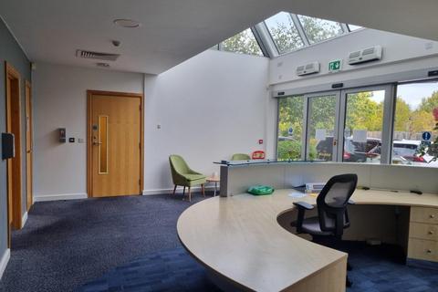 Retail property (high street) to rent, Blackbrook Park Av Taunton TA1 2PX