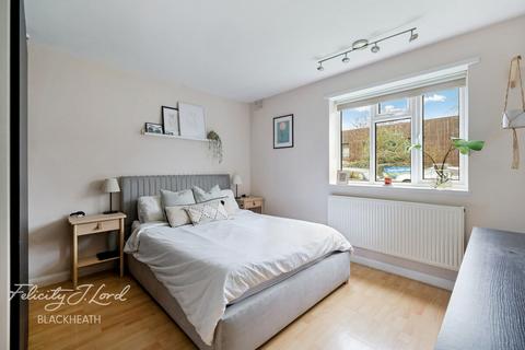 2 bedroom apartment for sale, Invicta Road, Blackheath
