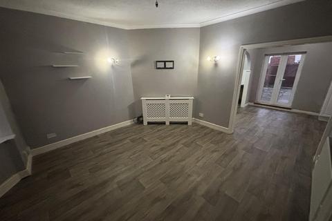 2 bedroom terraced house to rent, Radcliffe Road, Fleetwood