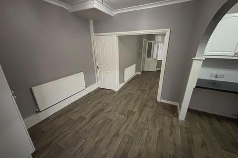 2 bedroom terraced house to rent, Radcliffe Road, Fleetwood
