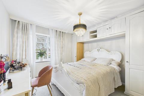 2 bedroom maisonette for sale, Shaftesbury Avenue, Feltham, Middlesex, TW14