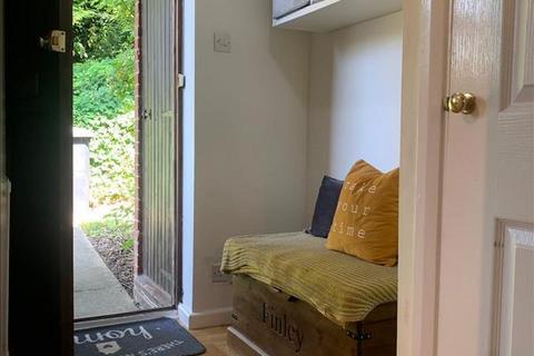 2 bedroom terraced house to rent, The Rookery,WHITCHURCH