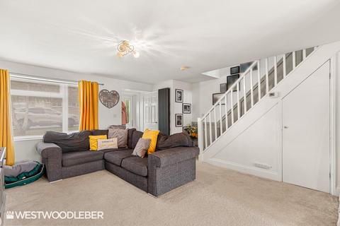 2 bedroom end of terrace house for sale, High Wood Road, Hoddesdon EN11
