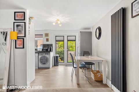 2 bedroom end of terrace house for sale, High Wood Road, Hoddesdon EN11