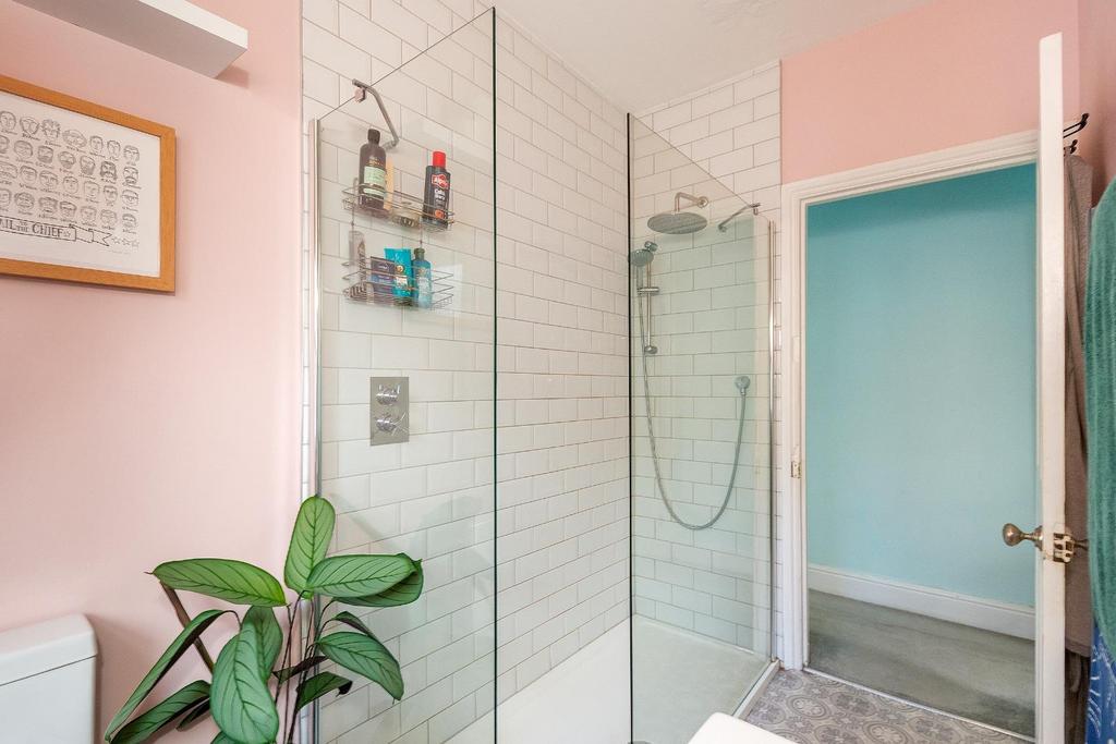 1 W5 R3 ATN - Bathroom A.jpg