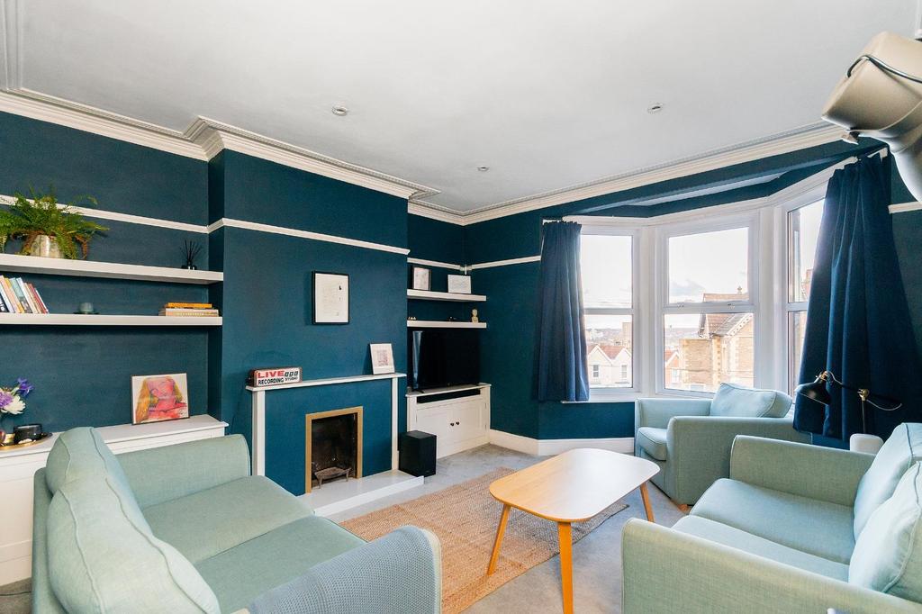 1 W5 R3 ATN - Living Room C.jpg