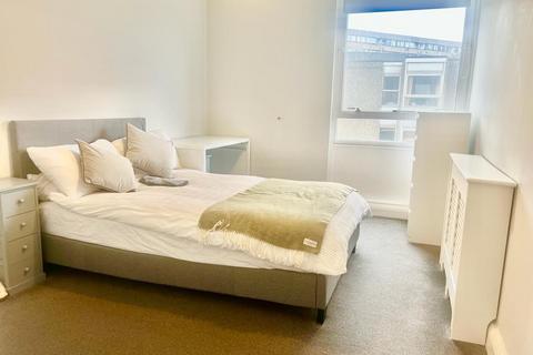 2 bedroom flat to rent, 7 Bramlands Close, SW11