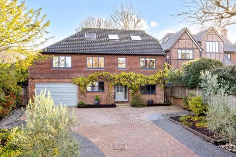 undefined, Vincent Close, Esher, Surrey, KT10