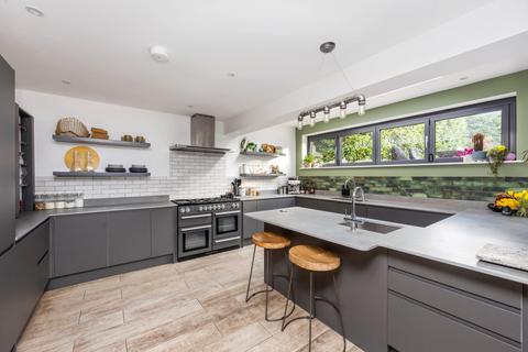 undefined, Vincent Close, Esher, Surrey, KT10
