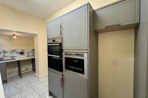3 bedroom end of terrace house to rent, Powerscourt Road, Portsmouth