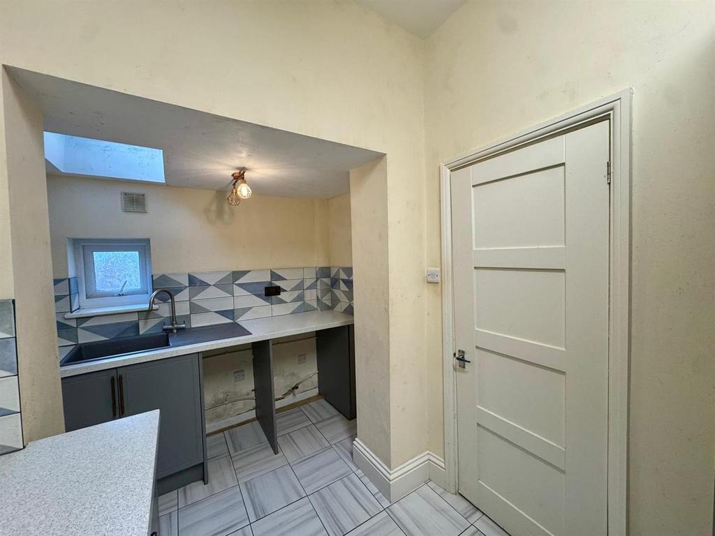 Kitchen / Utility