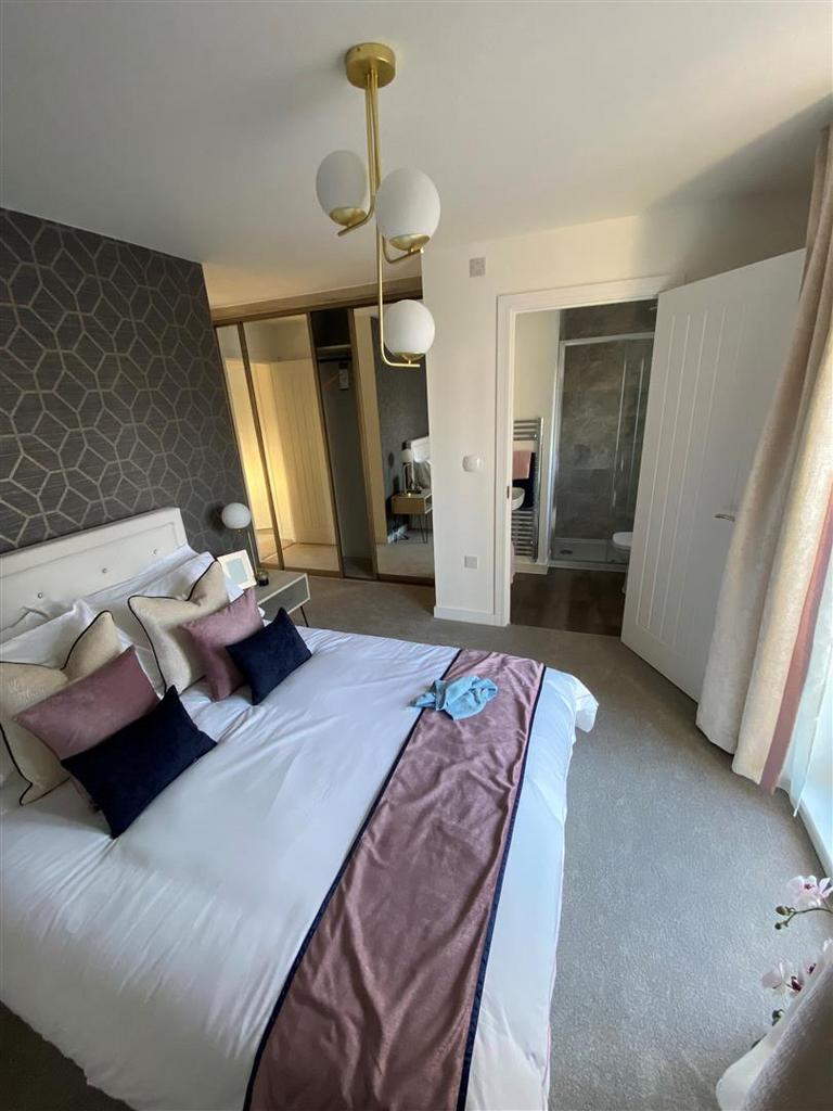 Master Bedroom.jpg