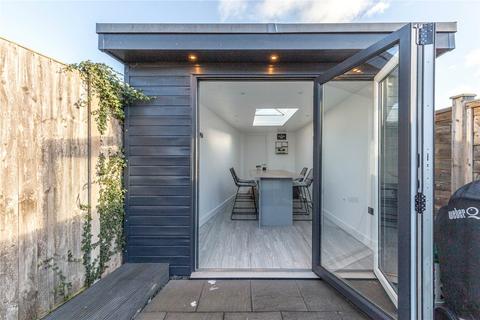 3 bedroom end of terrace house for sale, Sutherland Avenue, Bristol BS16