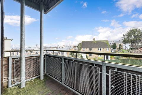 2 bedroom apartment for sale, Bramhope Lane, Charlton