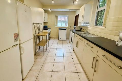 3 bedroom end of terrace house to rent, Carill Drive, Manchester, Greater Manchester, M14