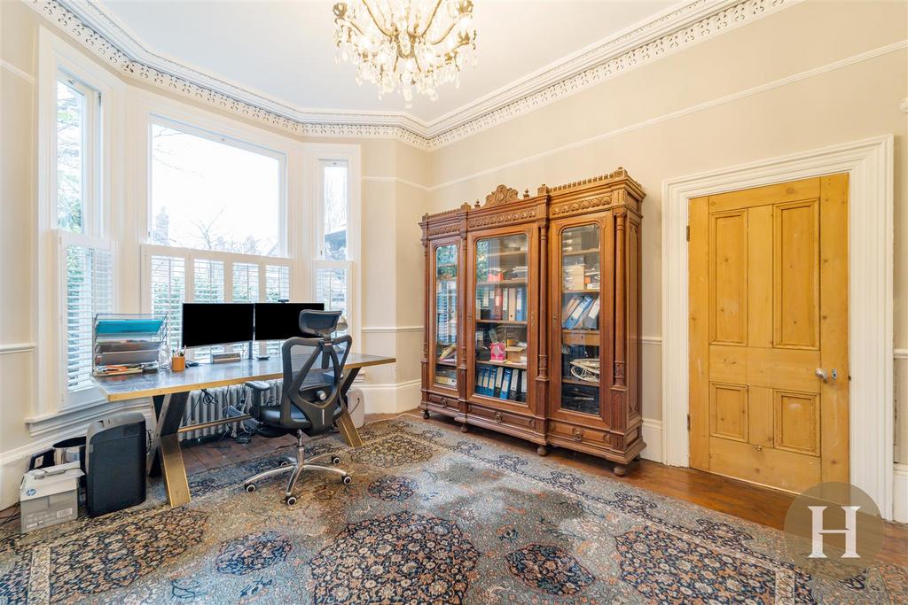 Hadleigh Estate Agents-7.jpg