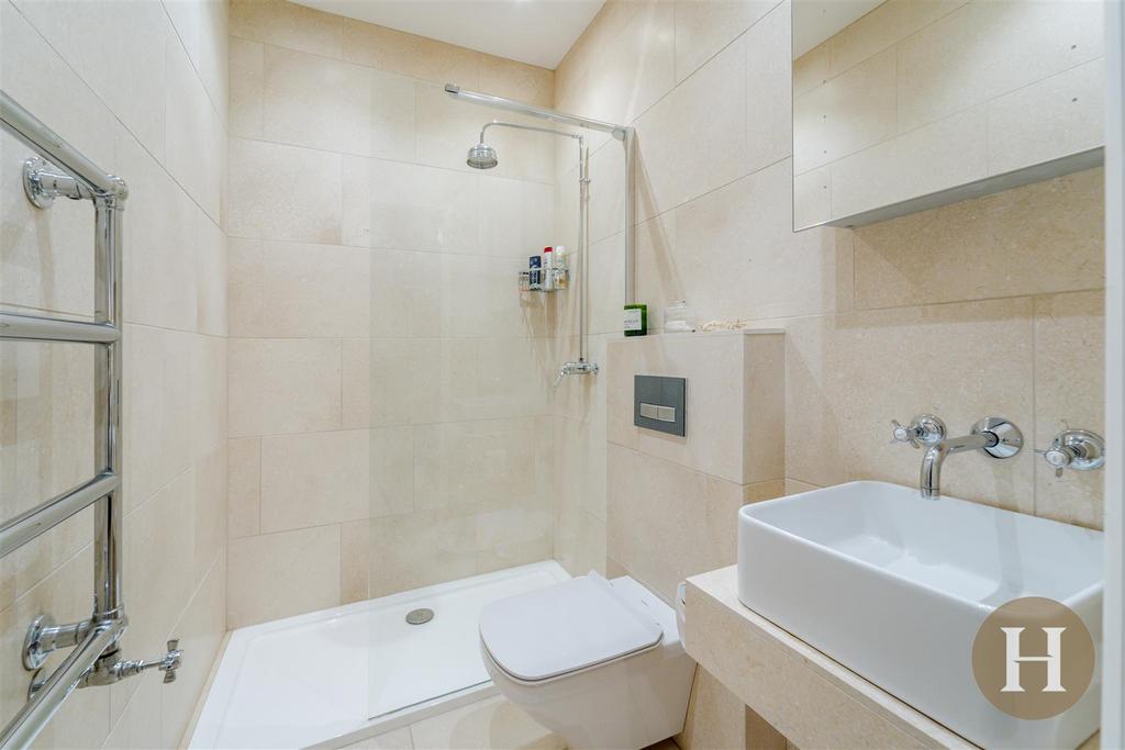 Ensuite