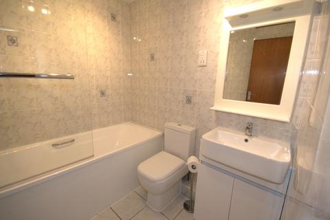 1 bedroom flat to rent, Leighwood Court, Leighwood Avenue, Leigh-on-Sea